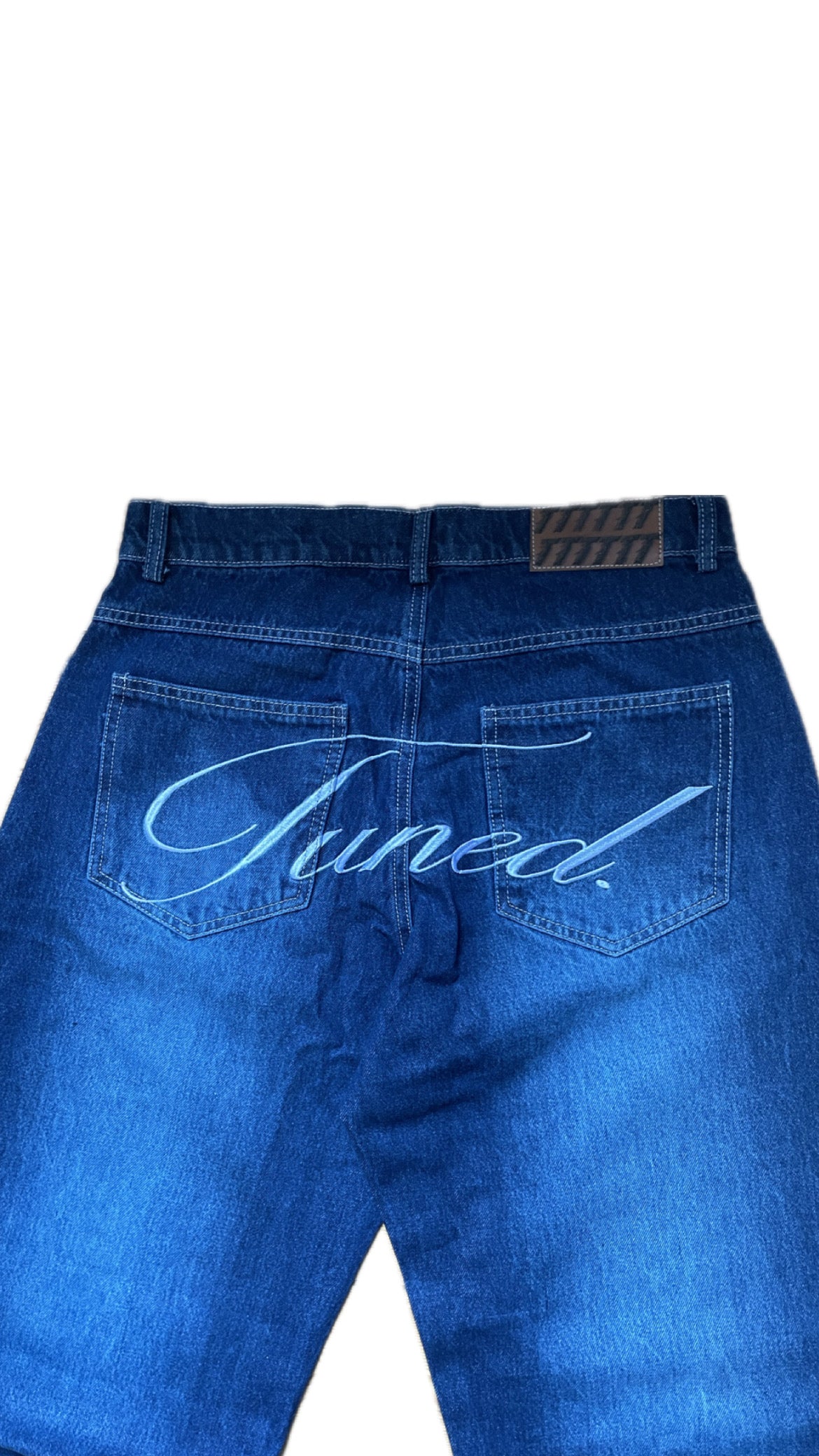 TUNED SCRIPT JEANS
